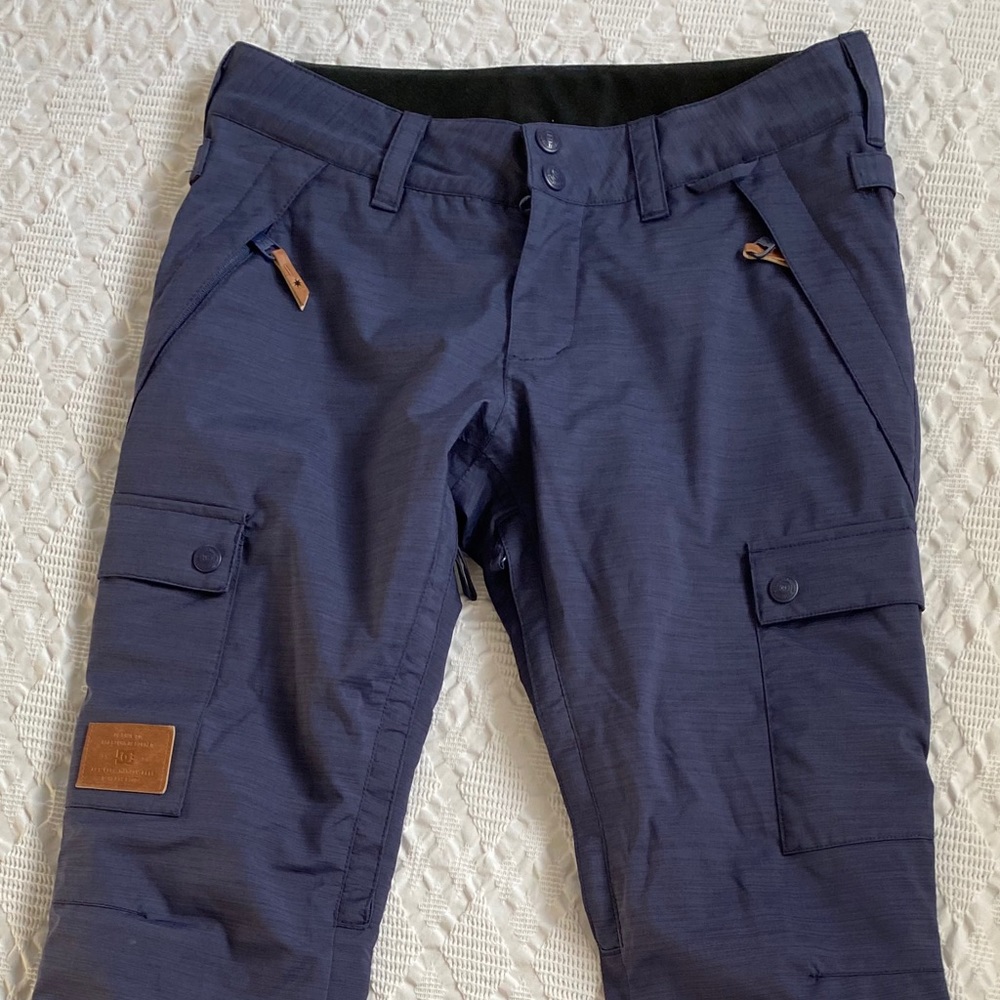 DC navy blue snow pants size small